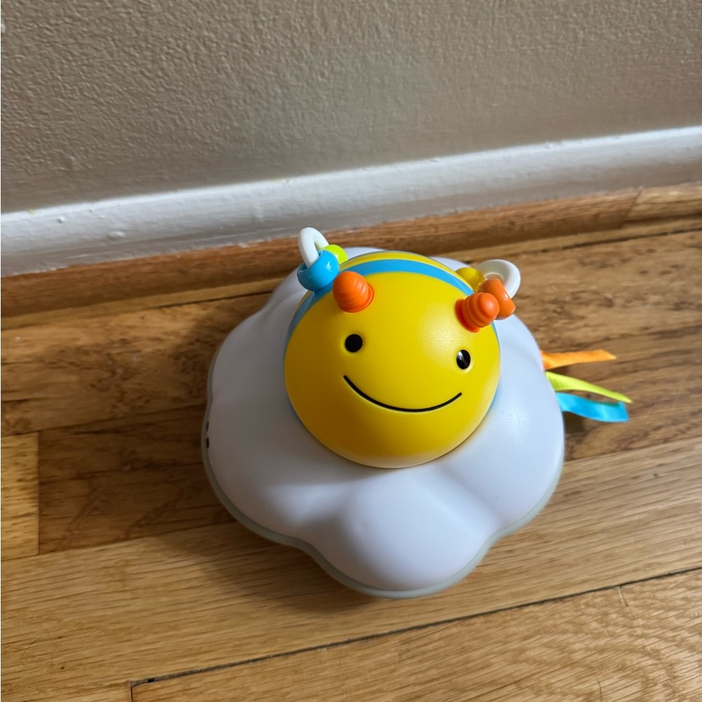 Skip Hop Smiling Bee Toy with White Base